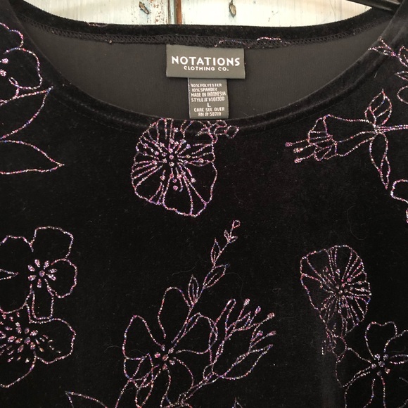Black velvet top with sparkly pink floral design - Picture 4 of 12